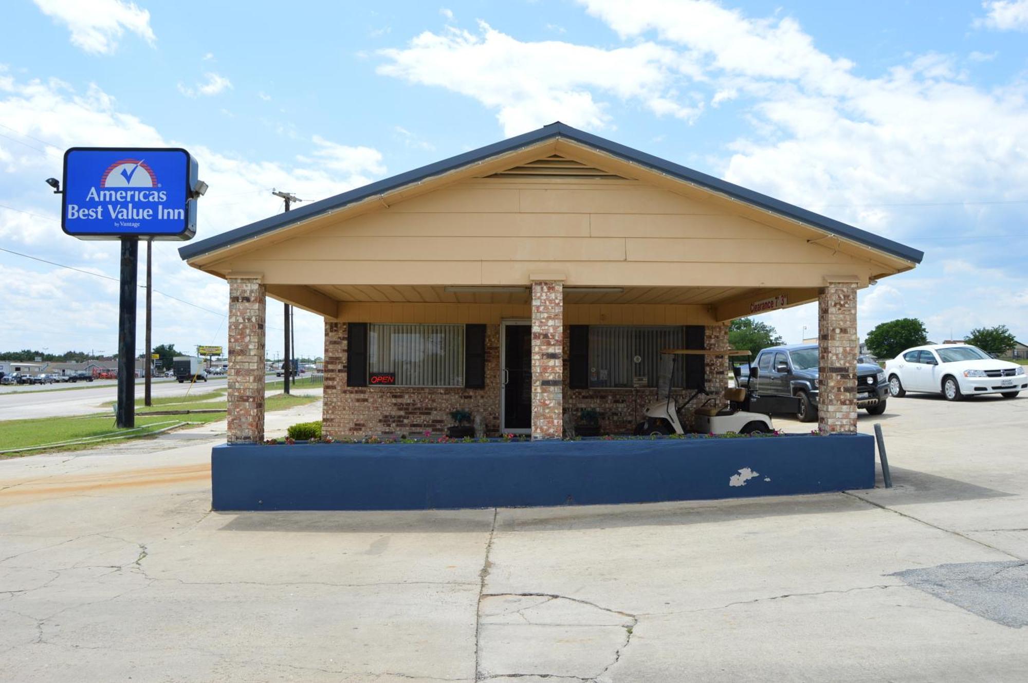 Americas Best Value Inn Gainesville TX Exterior foto