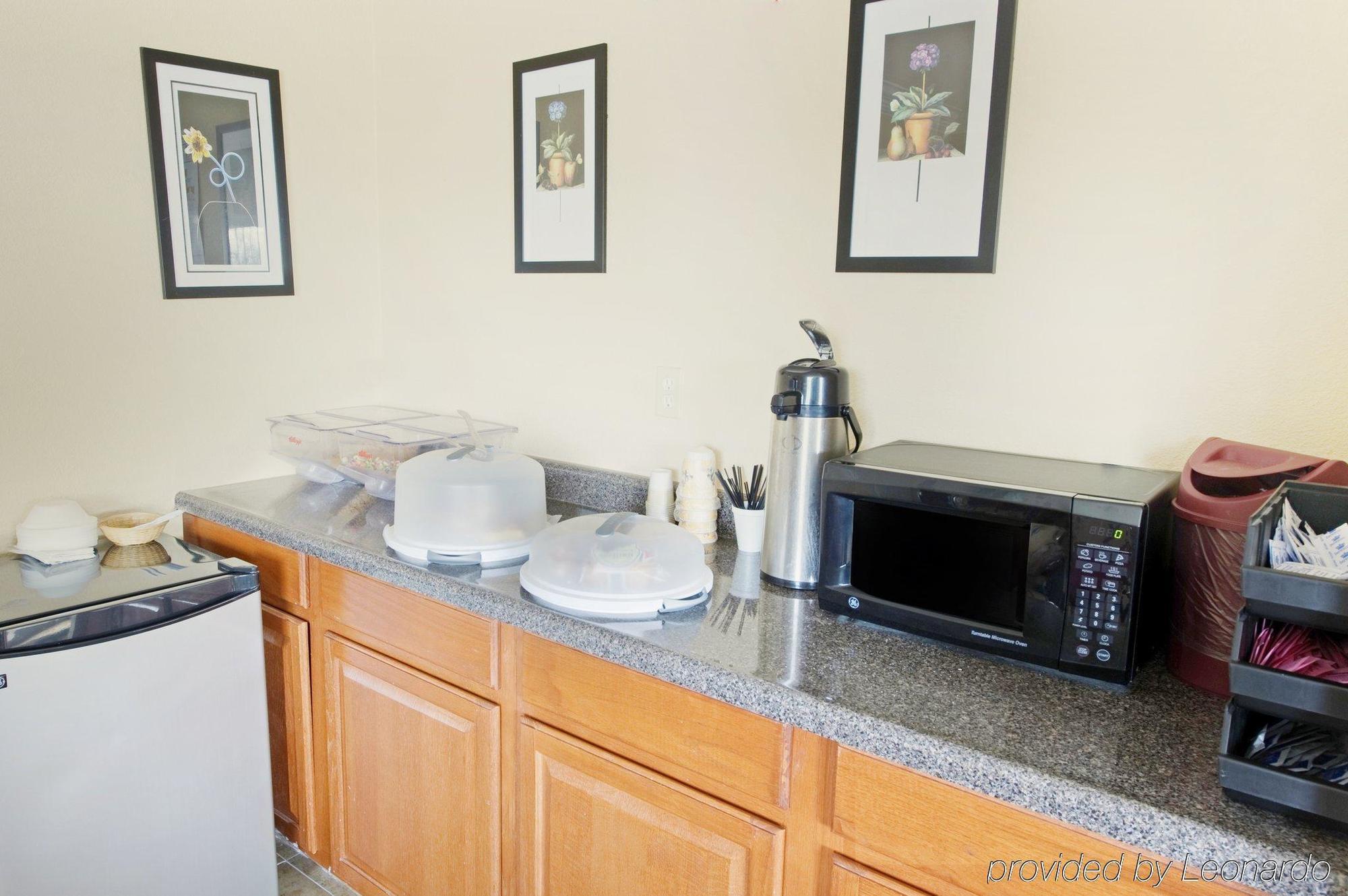 Americas Best Value Inn Gainesville TX Restaurant foto