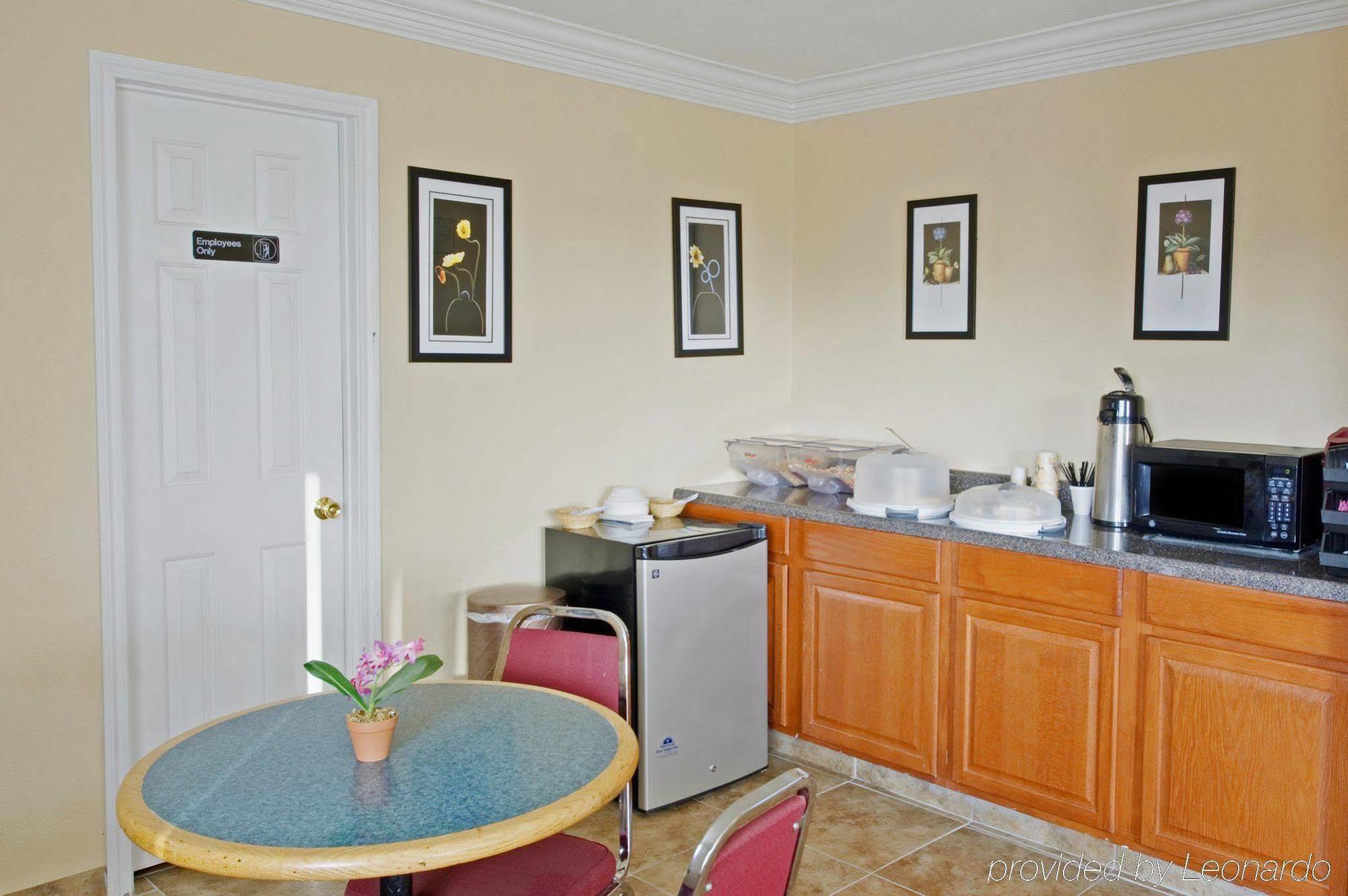 Americas Best Value Inn Gainesville TX Restaurant foto